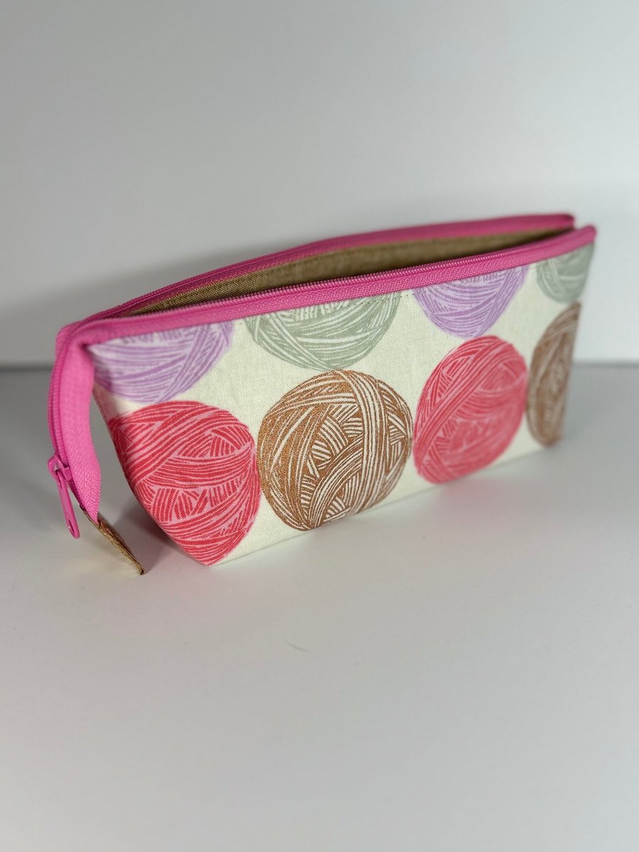 A Good Yarn Triangle Zip Bag