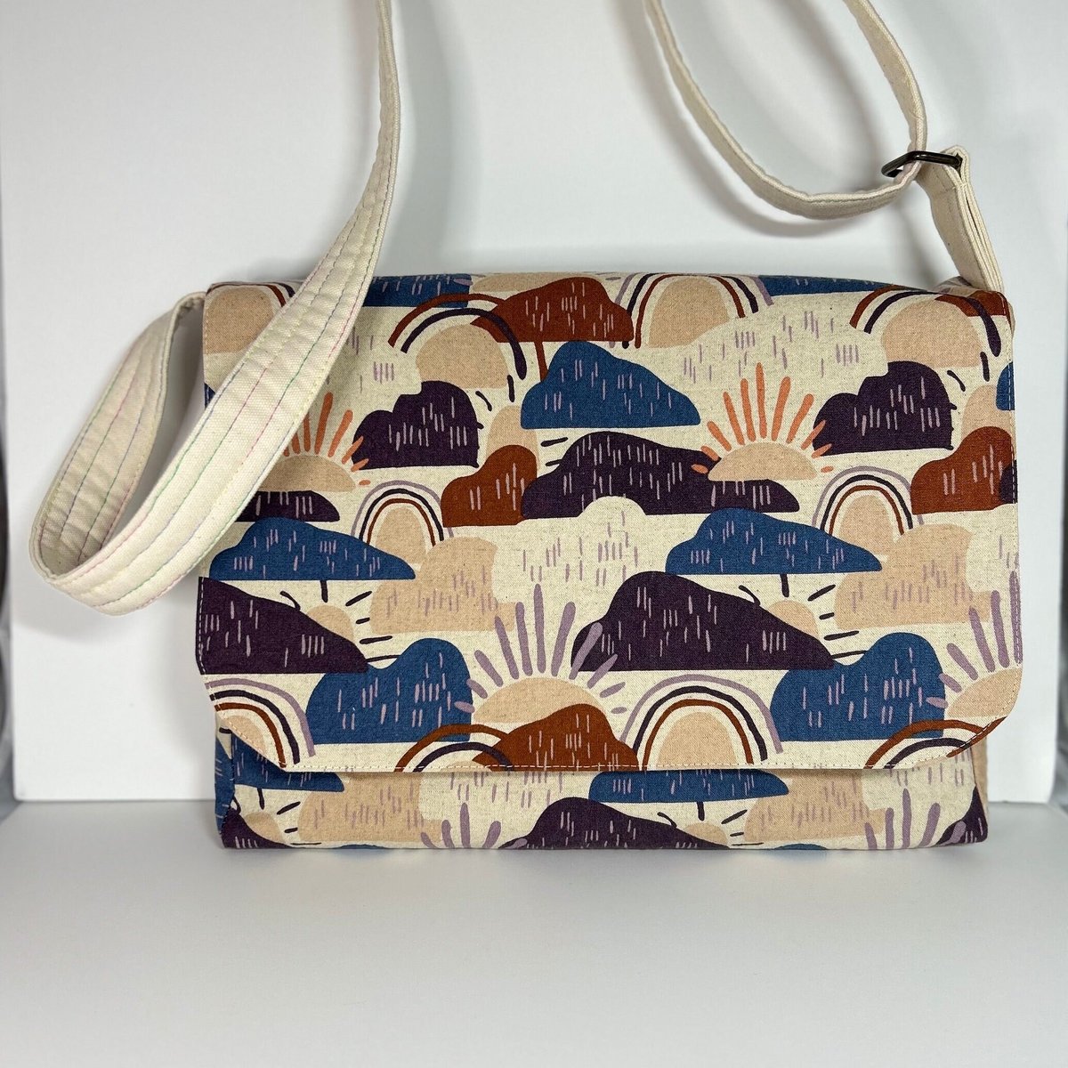Sunny Rainy Day Snappy Messenger Bag