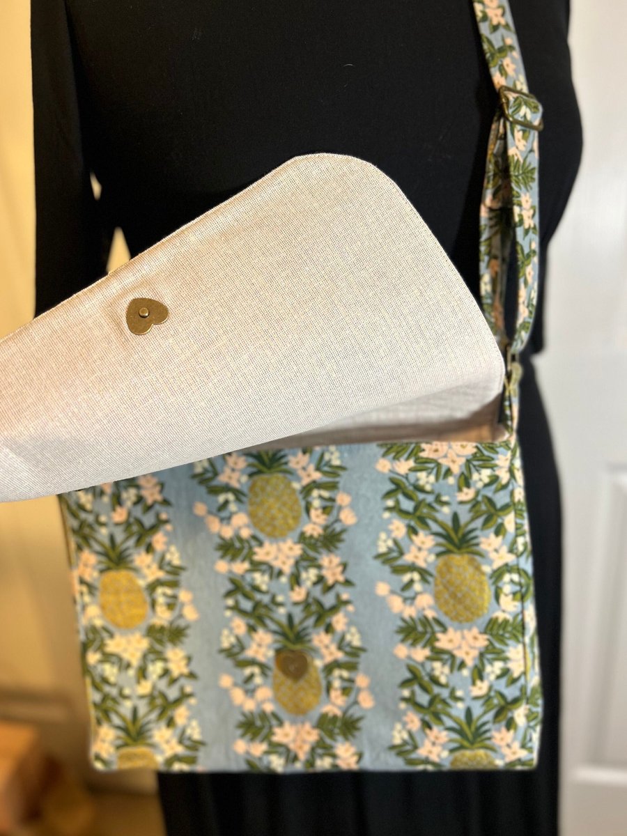 Golden Pineapple Snappy Messenger Bag