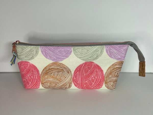 A Good Yarn Triangle Zip Bag
