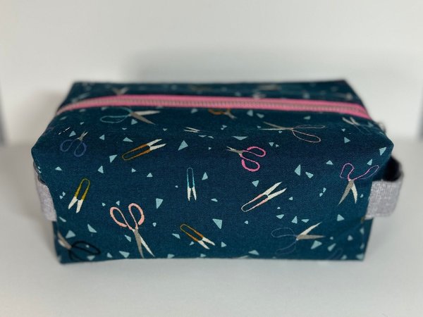 Snippy Scissors Boxy Bag