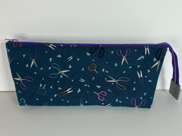 Snippy Scissors Triangle Zip Bag